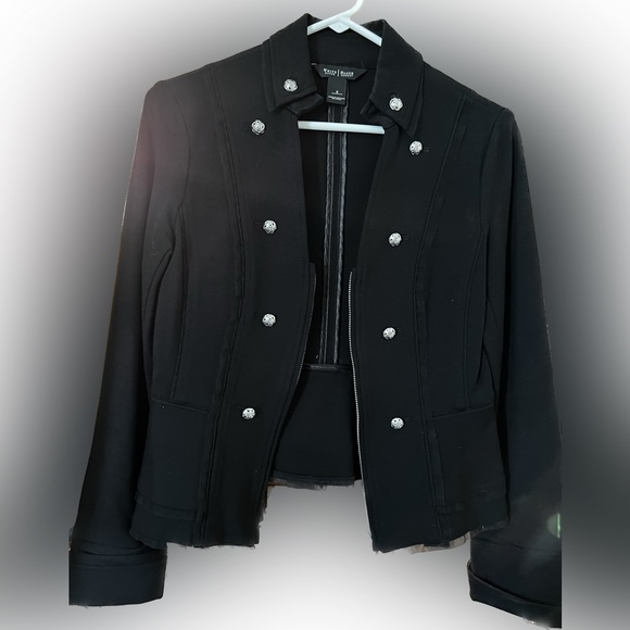 White House Black Market Jackets & Blazers - WHBM size 2 trendy blazer jacket.